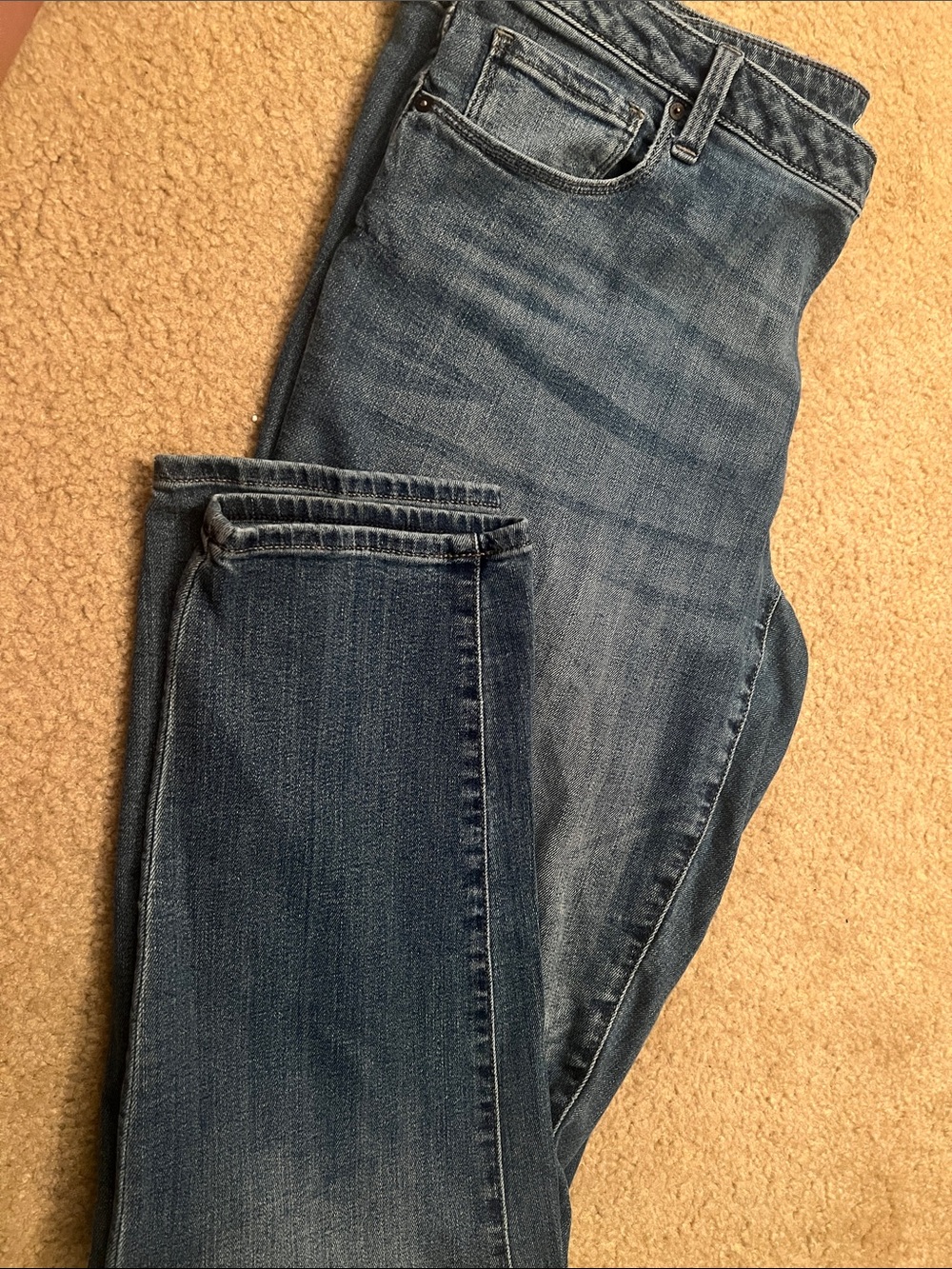 DKNY Jeans Curvy Skinny Jeans in Mid Blue